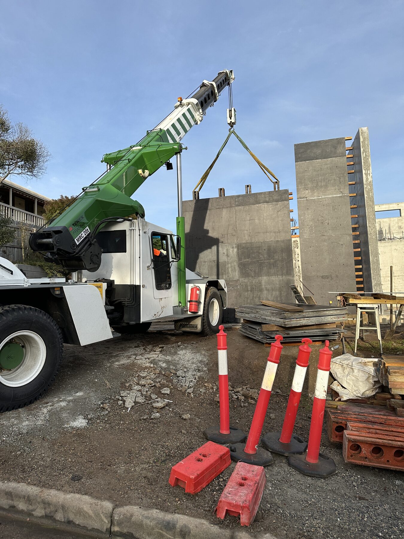 20t Franna crane lifting a precast concrete panel